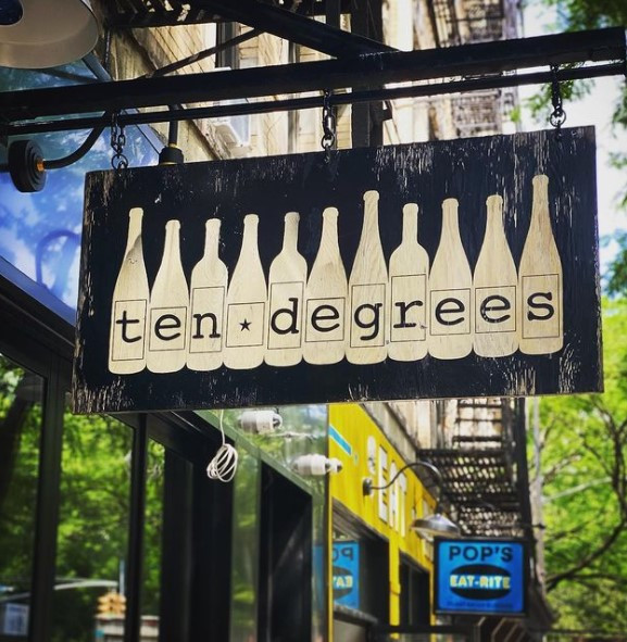 Ten Degrees Bar logo